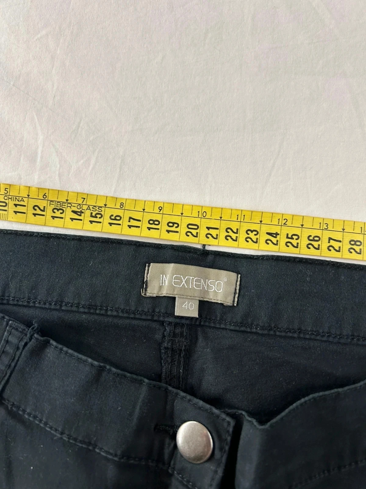 Calça jeans preta de corte reto In Extenso – photo 8